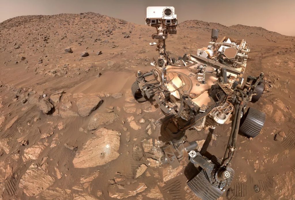 Mars Rover discovering Reduction Spot